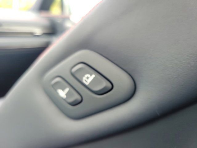 Used 2025 Genesis GV80 3.5T e-SC image 19