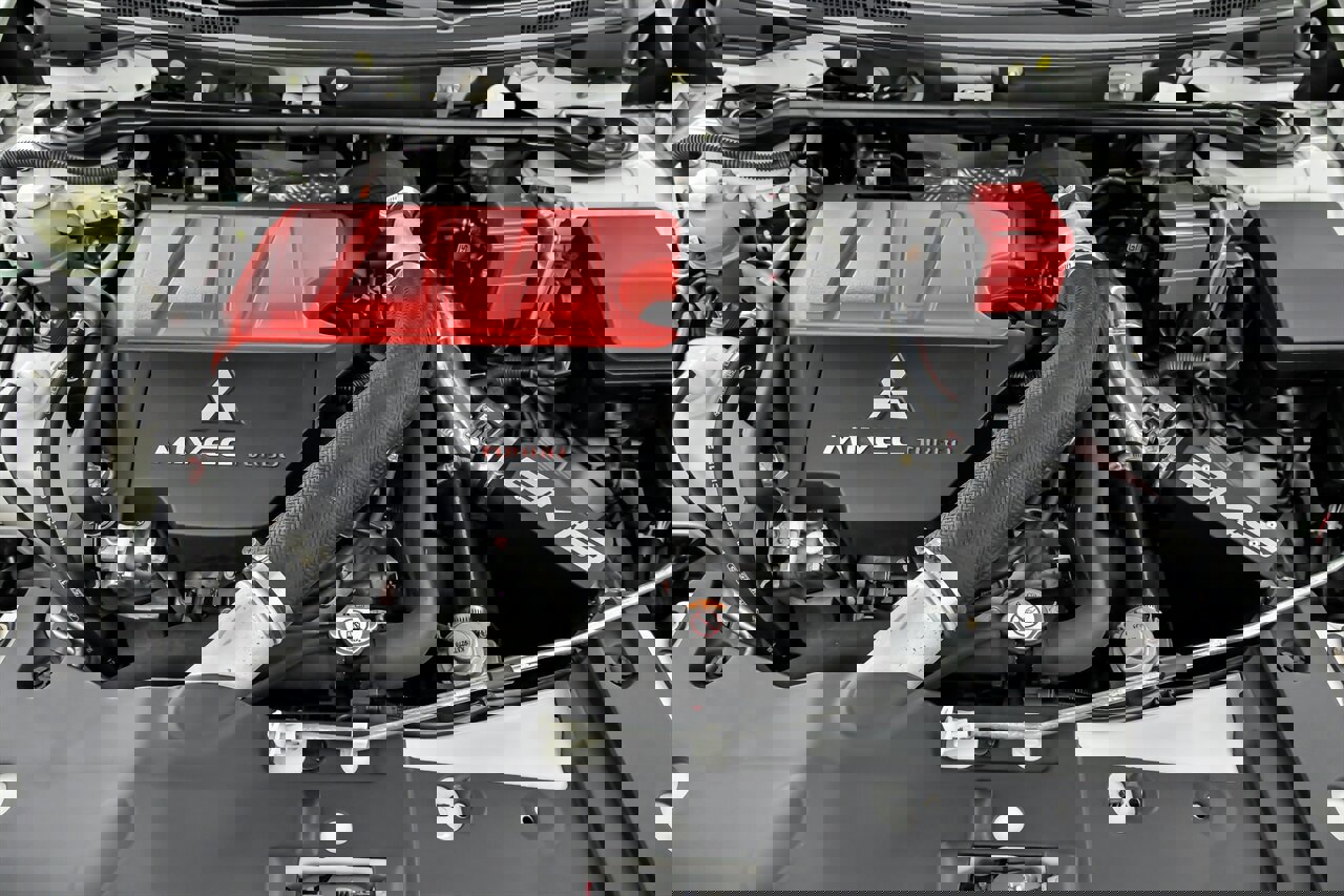 Used 2014 Mitsubishi Lancer Evolution GSR image 17