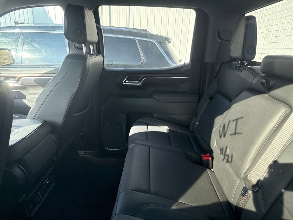 Used 2025 GMC Sierra 1500 SLT image 10