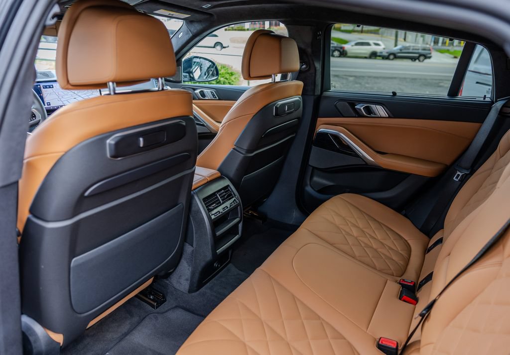 Used 2024 BMW X6 xDrive40i w/ Executive Package AWD/4WD image 20