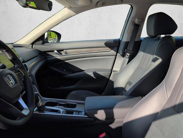 Used 2018 Honda Accord Touring image 10