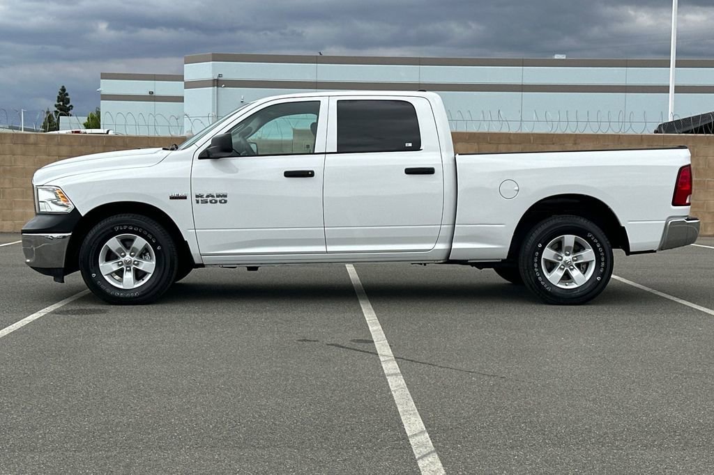 Used 2018 RAM 1500 Tradesman w/ Chrome Appearance Group RWD image 7