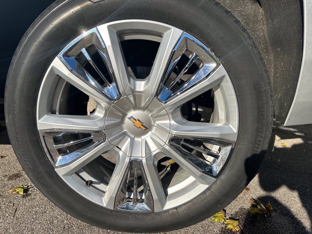 Used 2017 Chevrolet Suburban Premier AWD/4WD image 30
