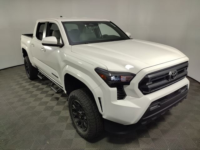 New 2025 Toyota Tacoma SR5