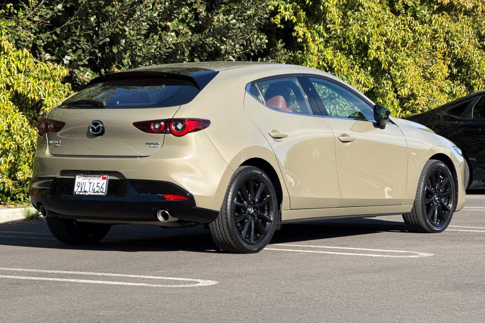 Certified 2025 MAZDA MAZDA3 Carbon image 4