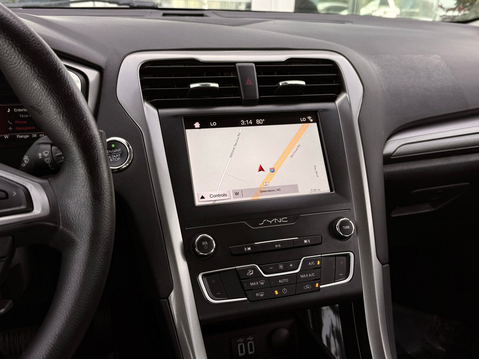 Used 2019 Ford Fusion SE FWD image 32