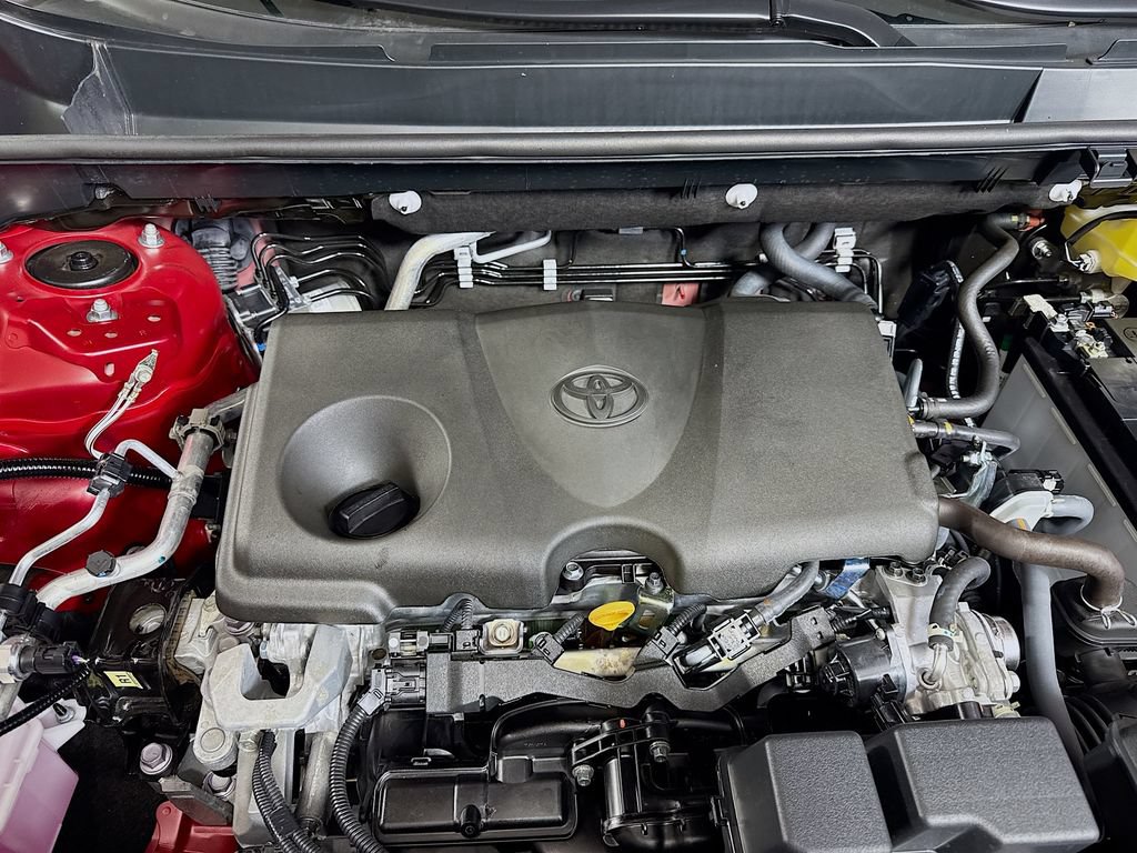 Used 2025 Toyota RAV4 XLE FWD image 29