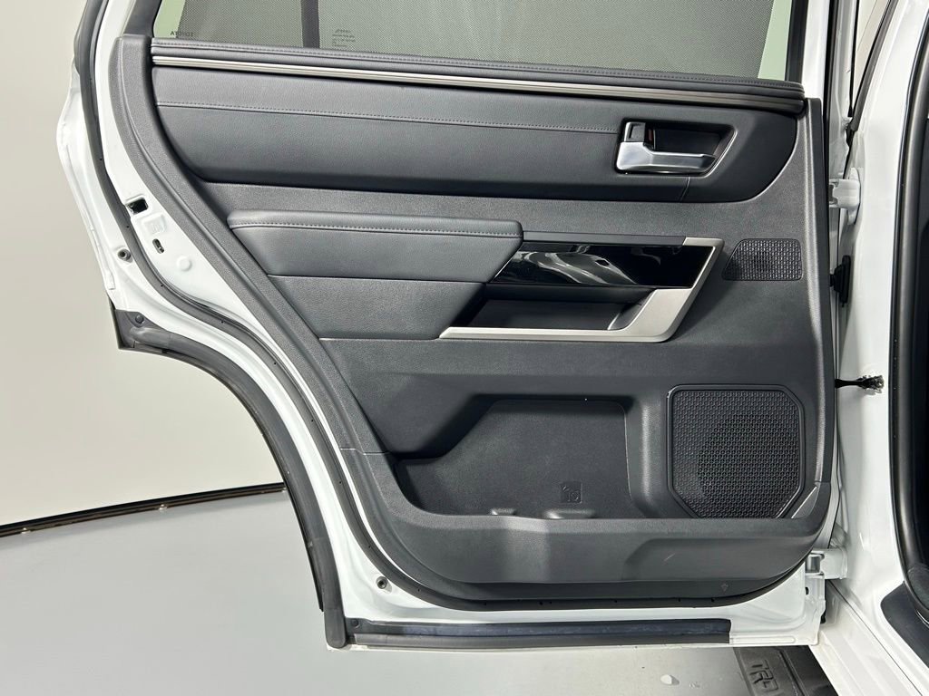 Used 2024 Toyota Sequoia Limited image 19