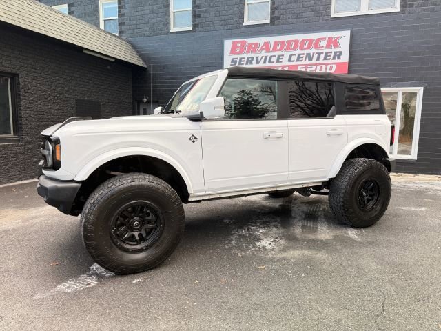 Used 2022 Ford Bronco Outer Banks image 2