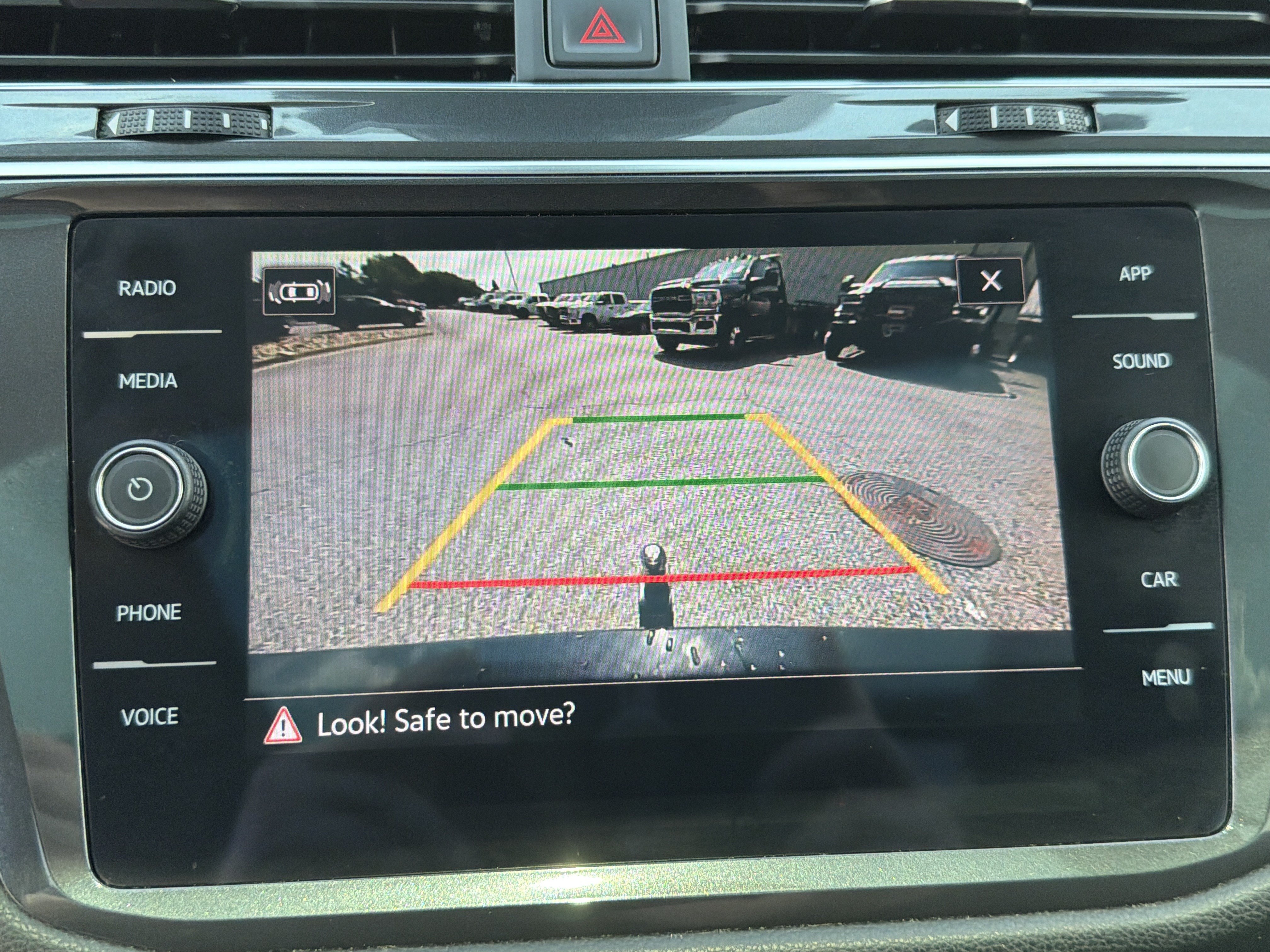 Used 2022 Volkswagen Tiguan SE FWD image 36