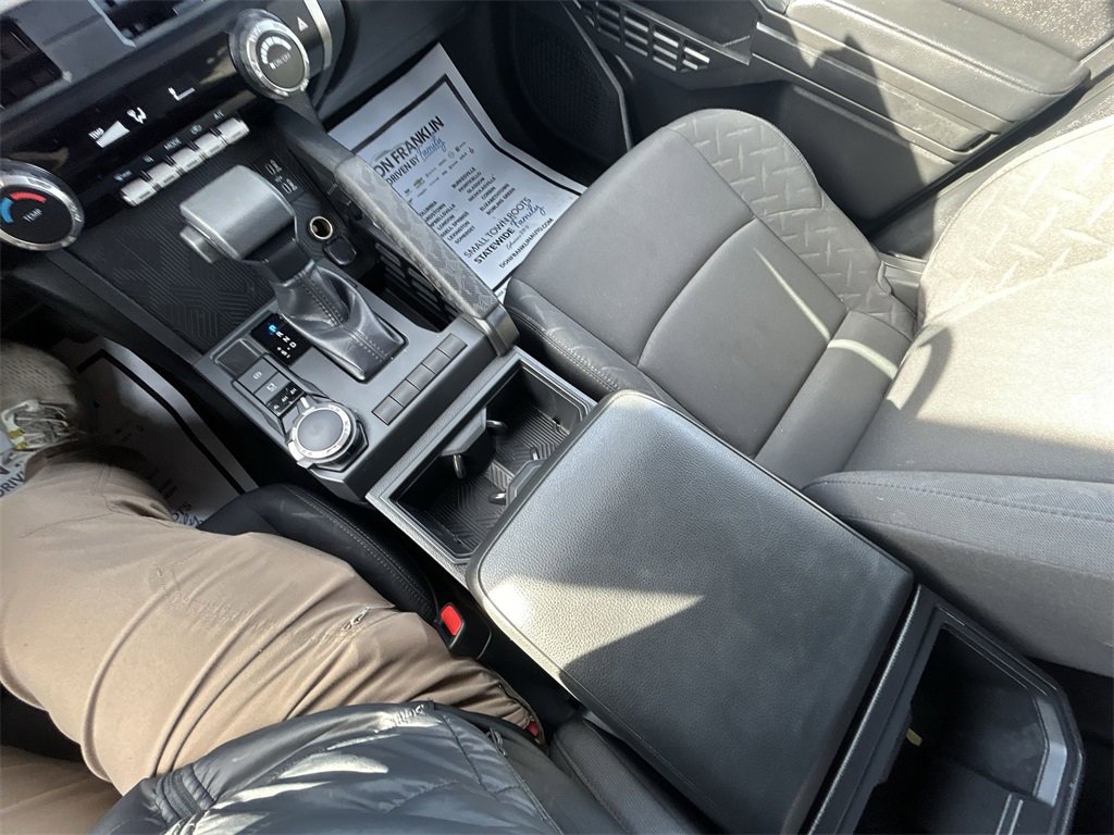Used 2025 Toyota Tacoma SR image 27
