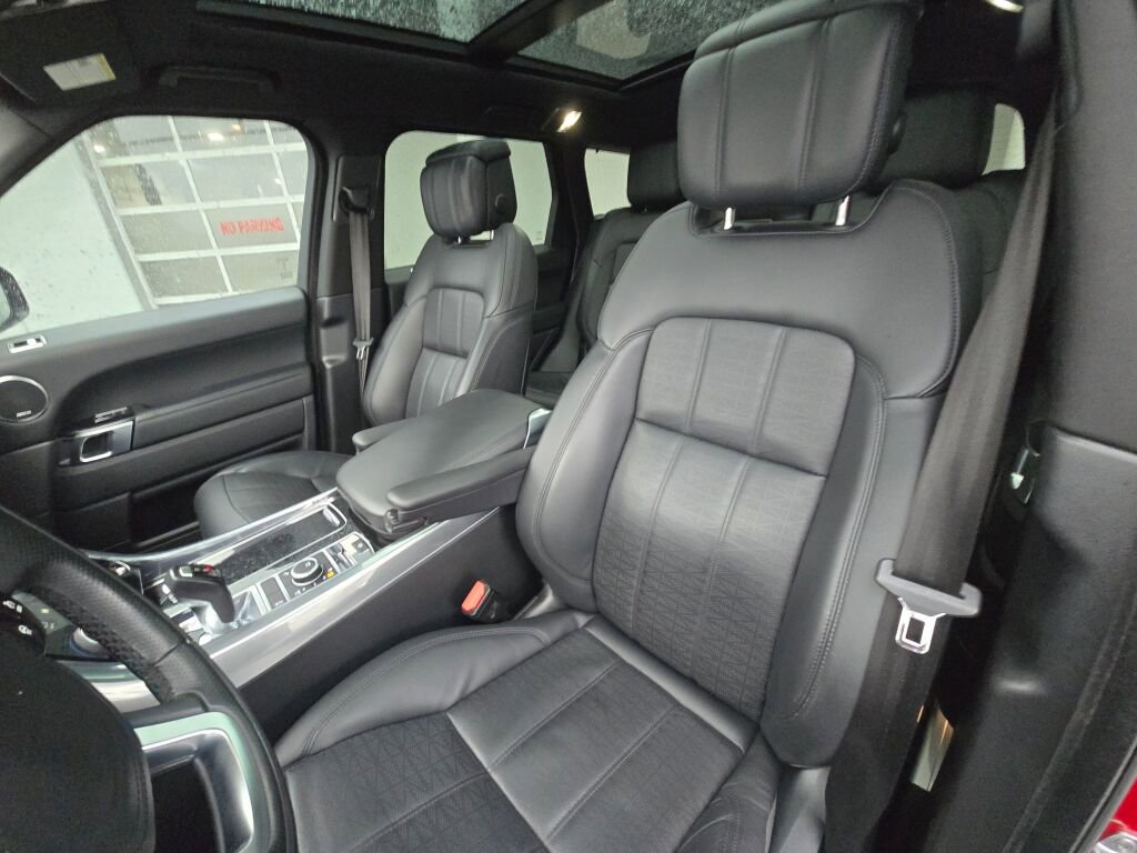 Used 2019 Land Rover Range Rover Sport HSE Dynamic image 18