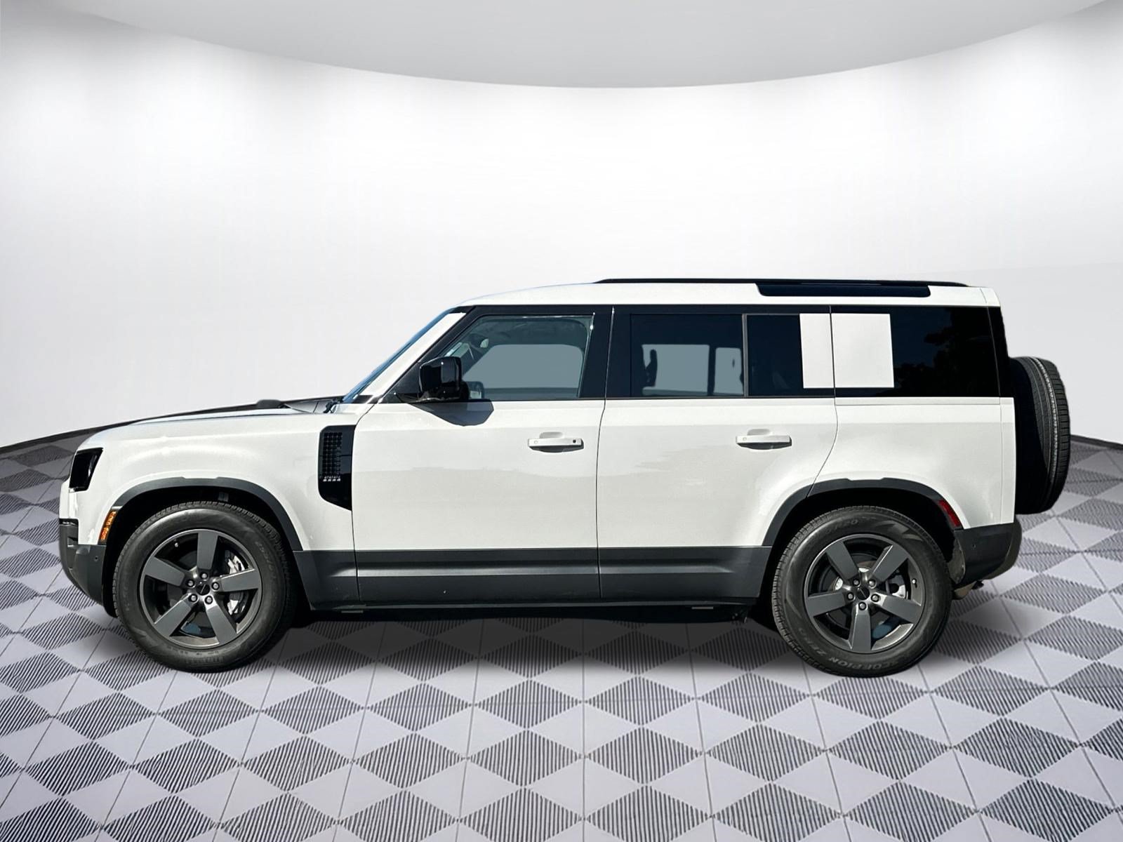 Certified 2026 Land Rover Defender 110 S AWD/4WD image 2