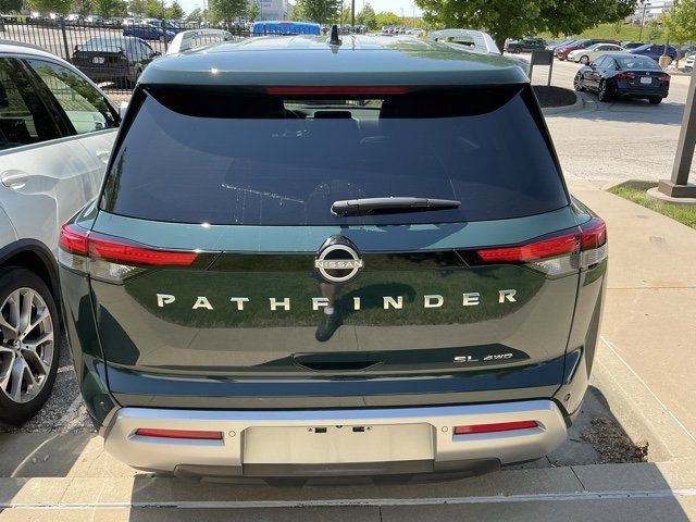 Used 2024 Nissan Pathfinder SL AWD/4WD image 8