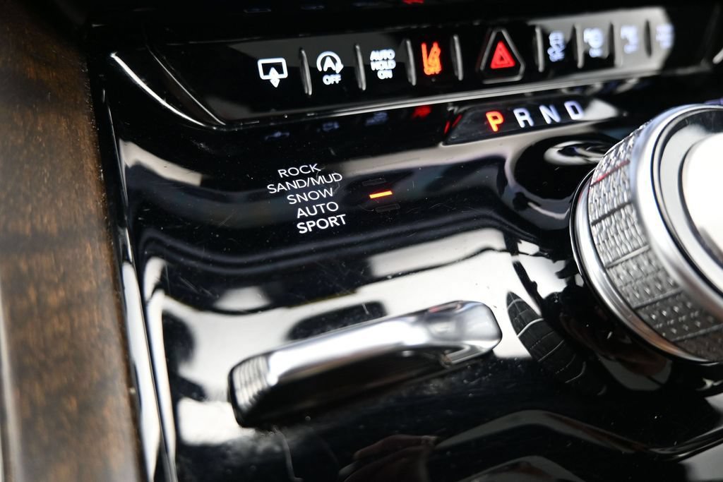 Used 2024 Jeep Grand Wagoneer L 4WD image 26