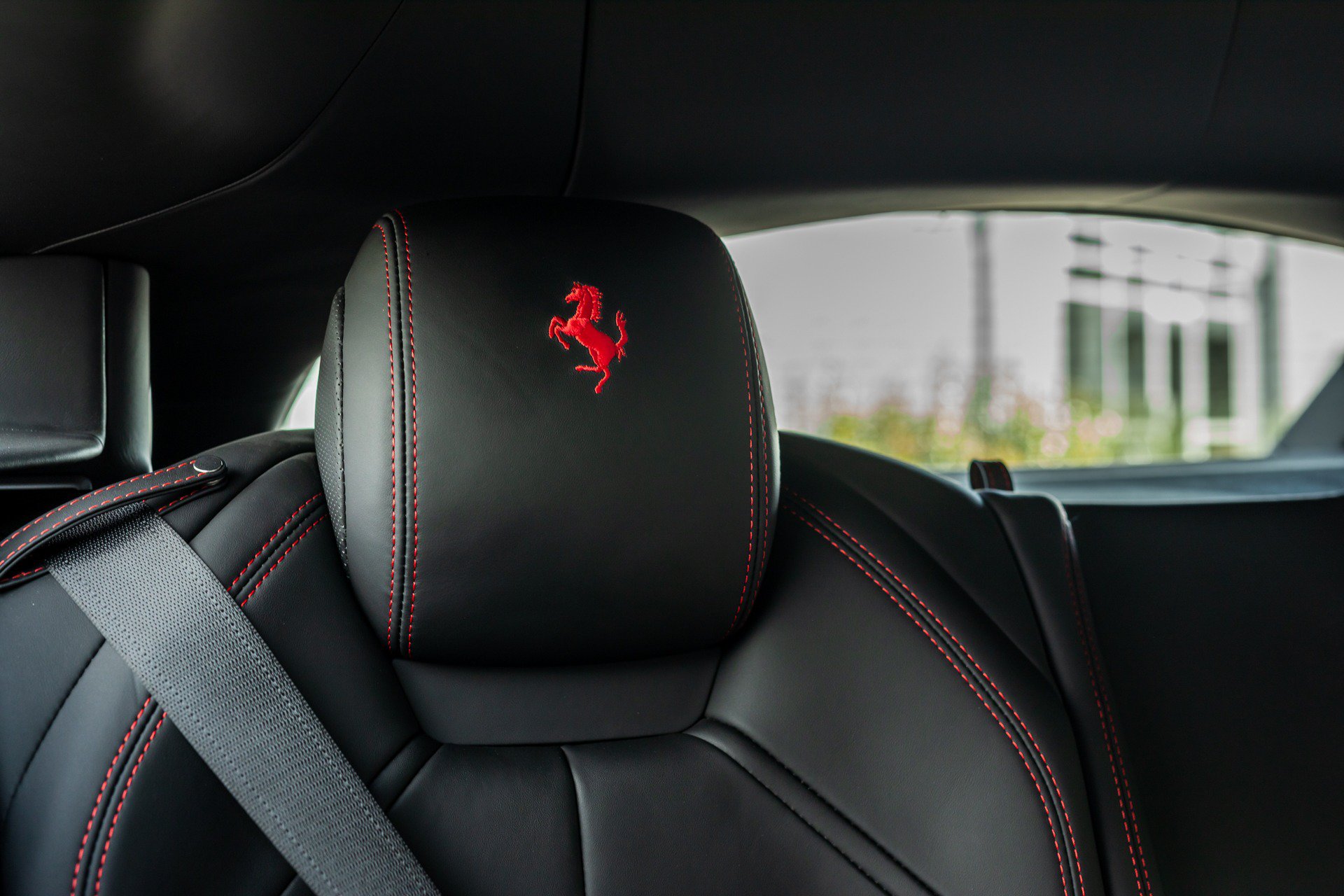 Used 2018 Ferrari GTC4Lusso T RWD image 41