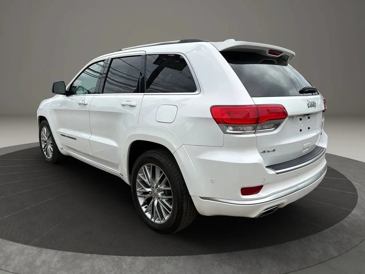 Used 2017 Jeep Grand Cherokee Summit AWD/4WD image 7