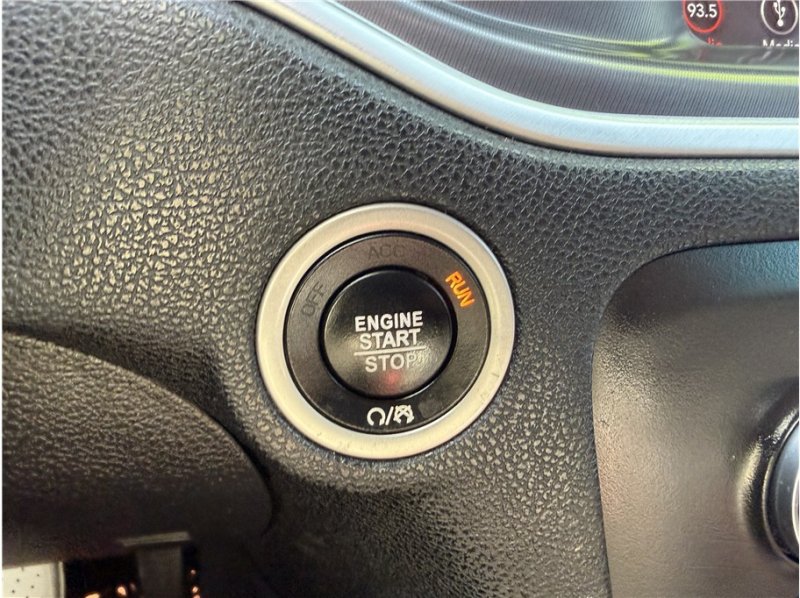 Used 2019 Dodge Charger R/T RWD image 35