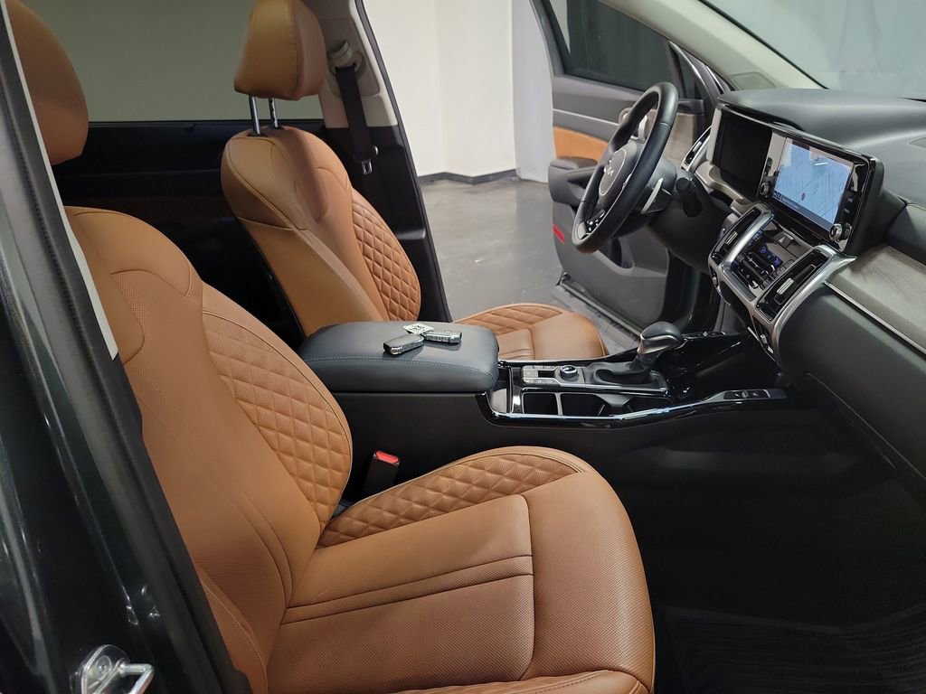 Used 2023 Kia Sorento SX Prestige image 27