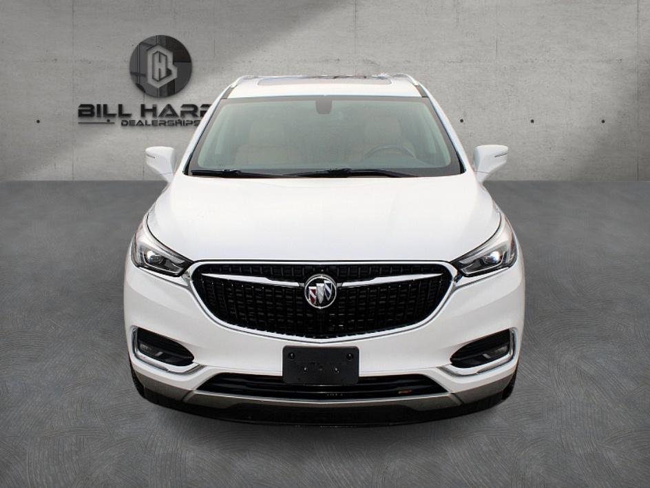 Used 2018 Buick Enclave Essence image 2