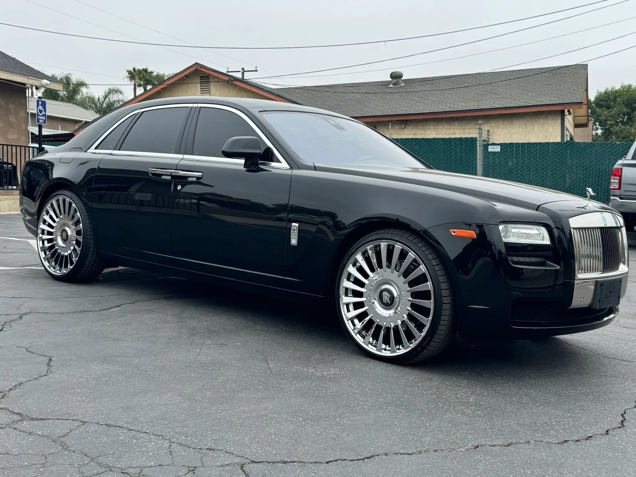 Used 2013 Rolls-Royce Ghost RWD image 3