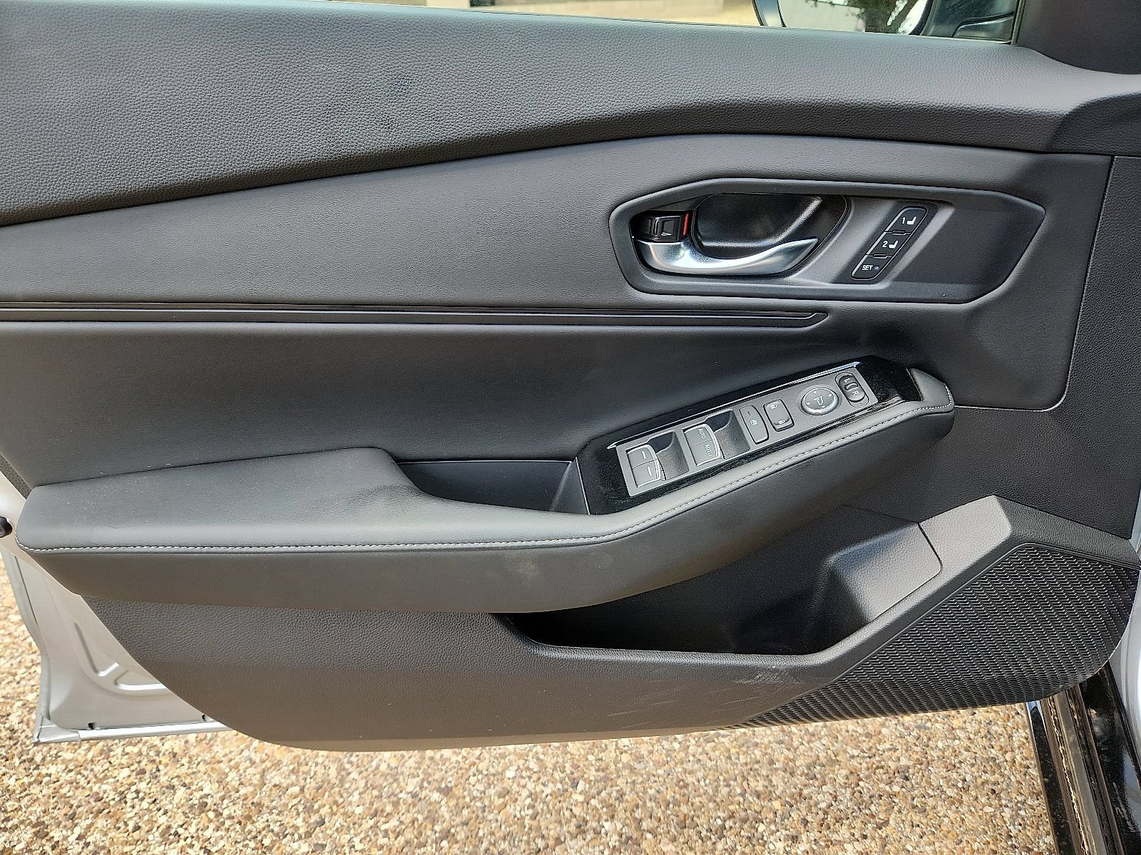 Used 2025 Honda Accord Touring image 13