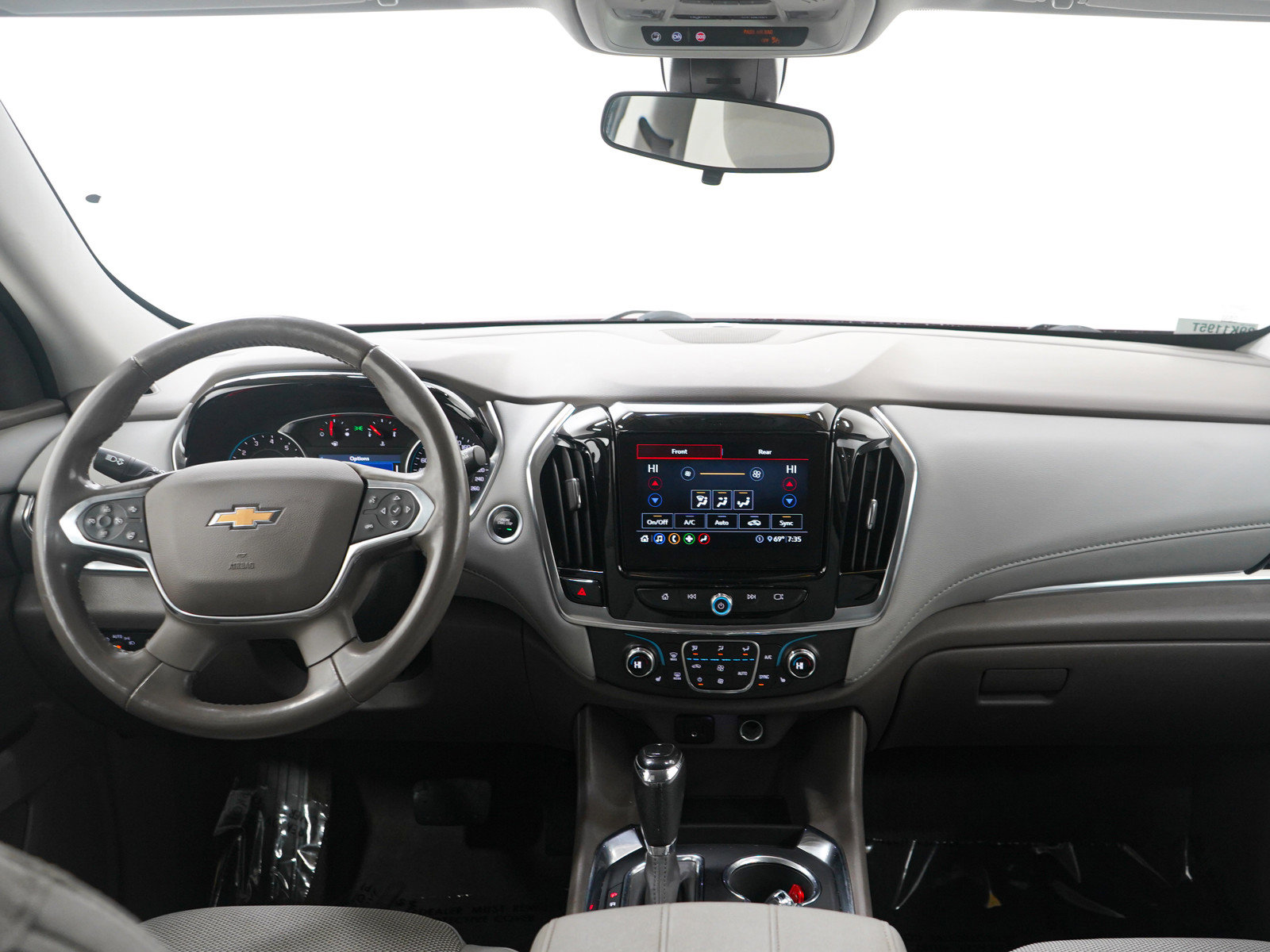 Used 2020 Chevrolet Traverse LT w/ Driver Confidence II Package image 14