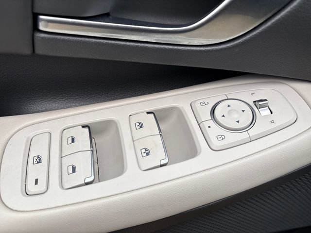Used 2023 Hyundai Sonata SEL image 12