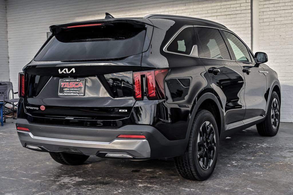Used 2024 Kia Sorento S w/ Panoramic Sunroof Package AWD/4WD image 10