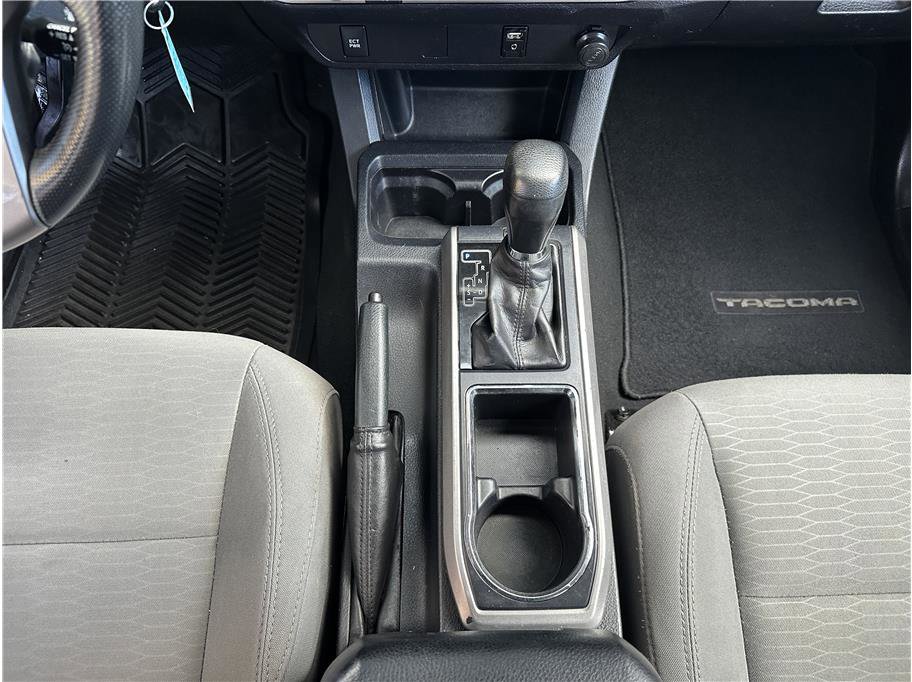 Used 2017 Toyota Tacoma SR5 image 24