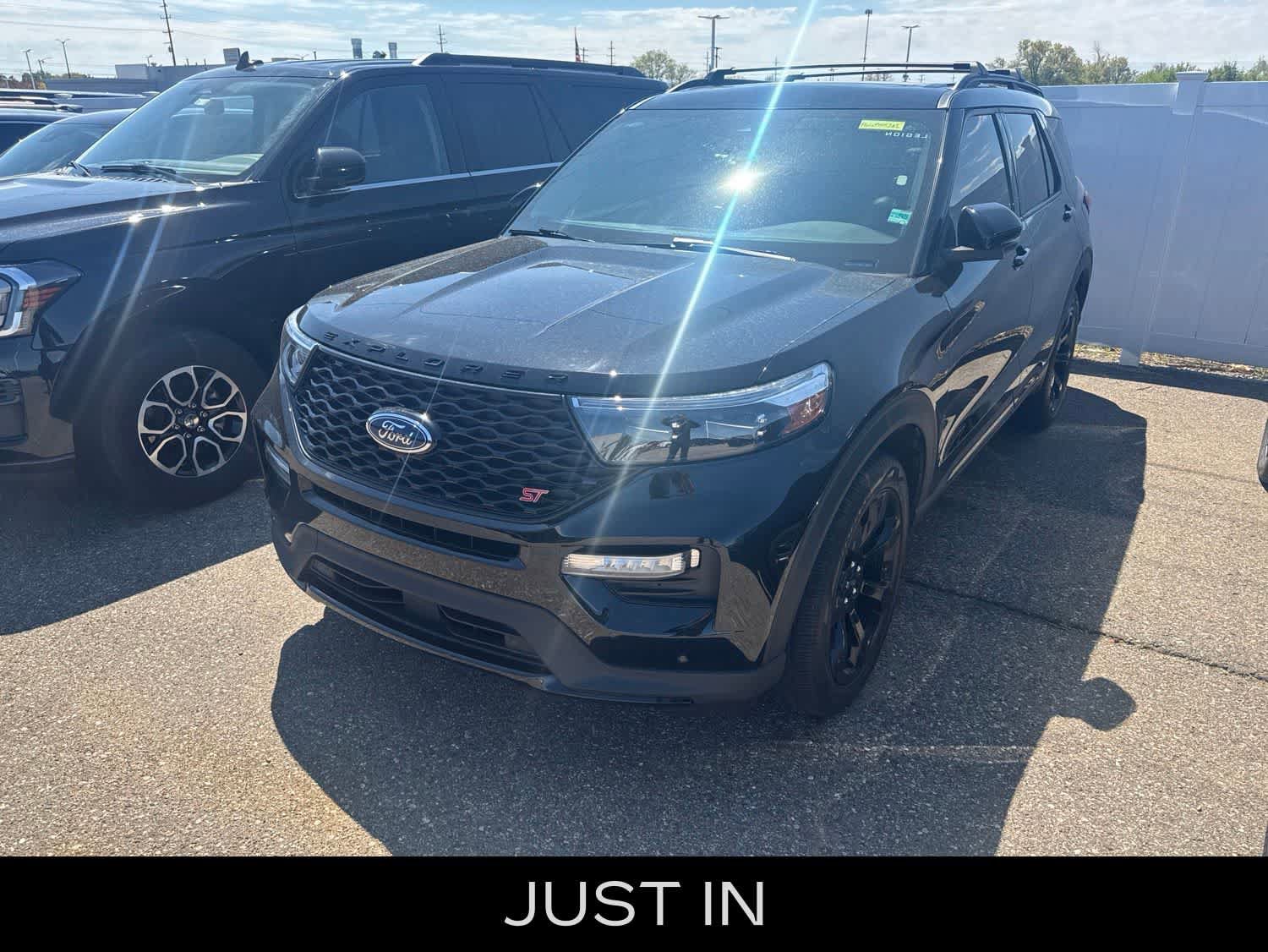 Used 2023 Ford Explorer ST w/ Equipment Group 401A AWD/4WD image 1