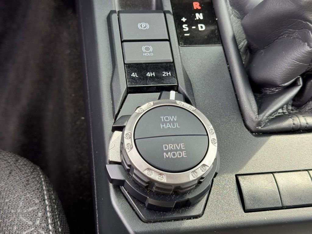 Certified 2025 Toyota 4Runner SR5 image 9