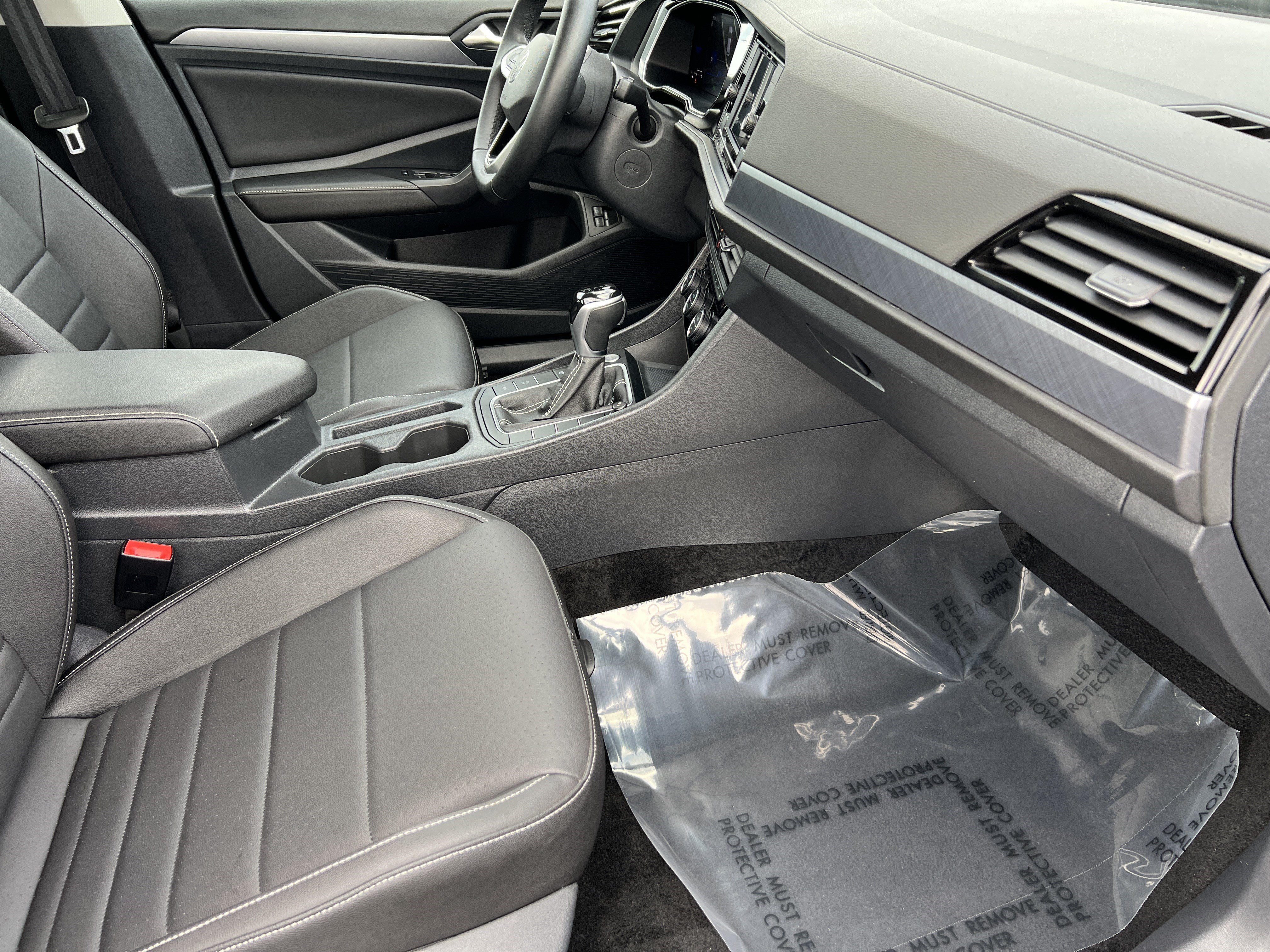 Used 2024 Volkswagen Jetta SE FWD image 20