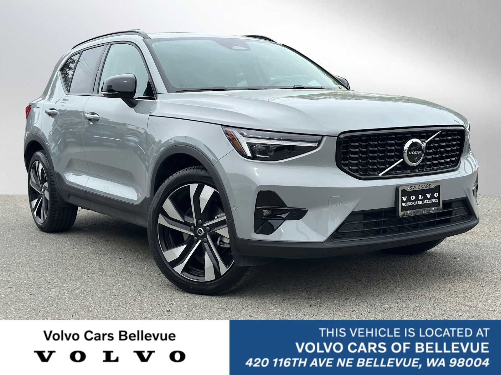 Used 2026 Volvo XC40 B5 Ultra w/ Climate Package AWD/4WD image 1