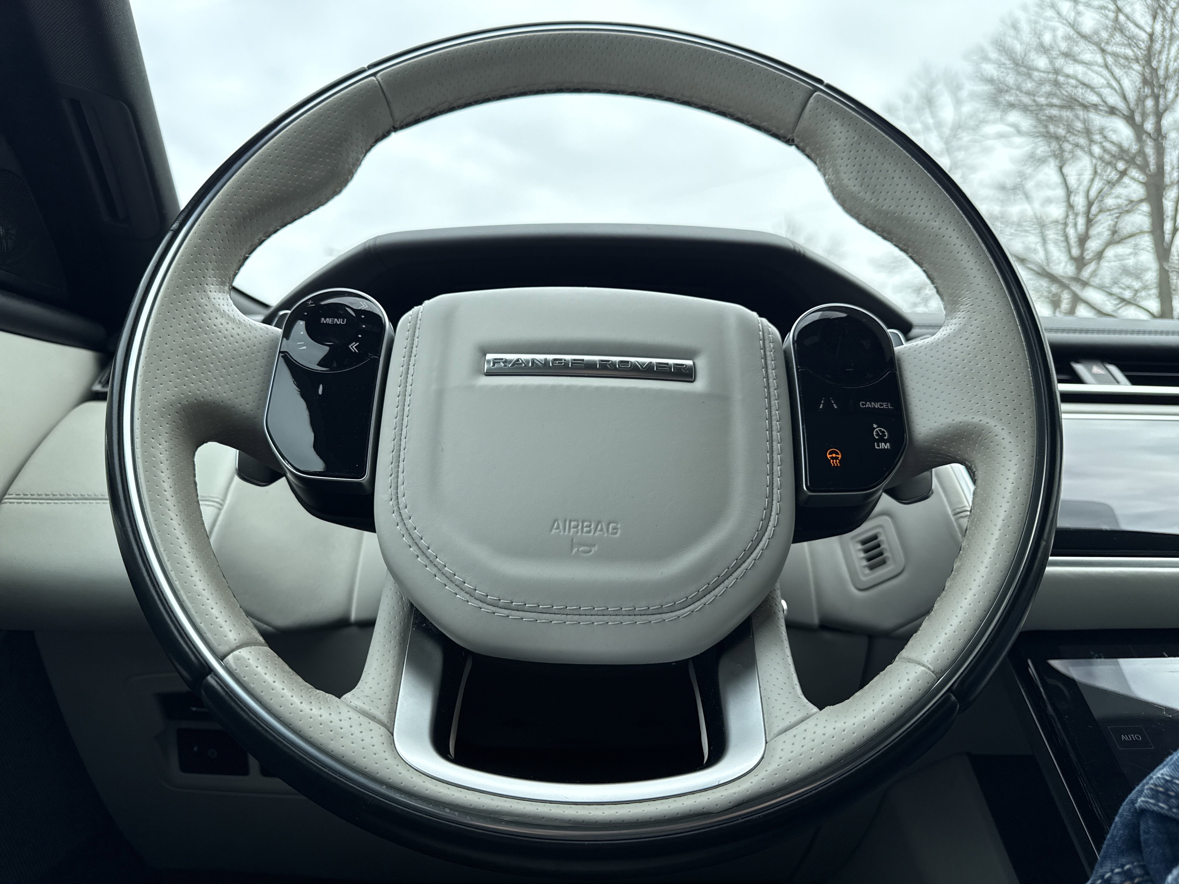 Used 2018 Land Rover Range Rover Velar R-Dynamic SE image 20