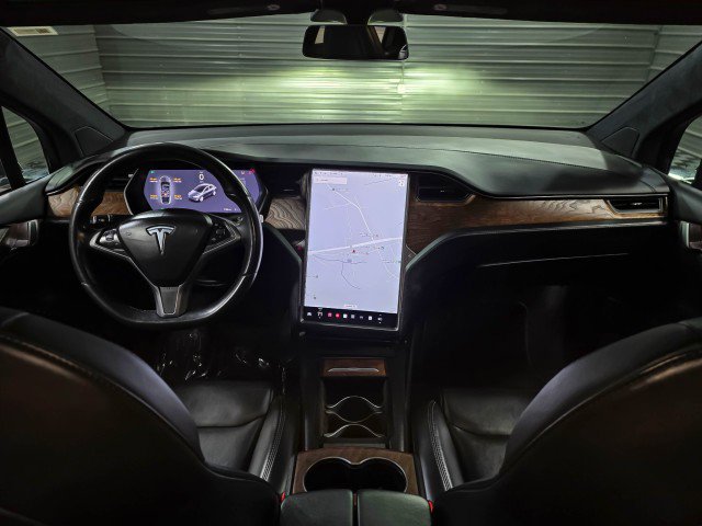 Used 2020 Tesla Model X Long Range image 11
