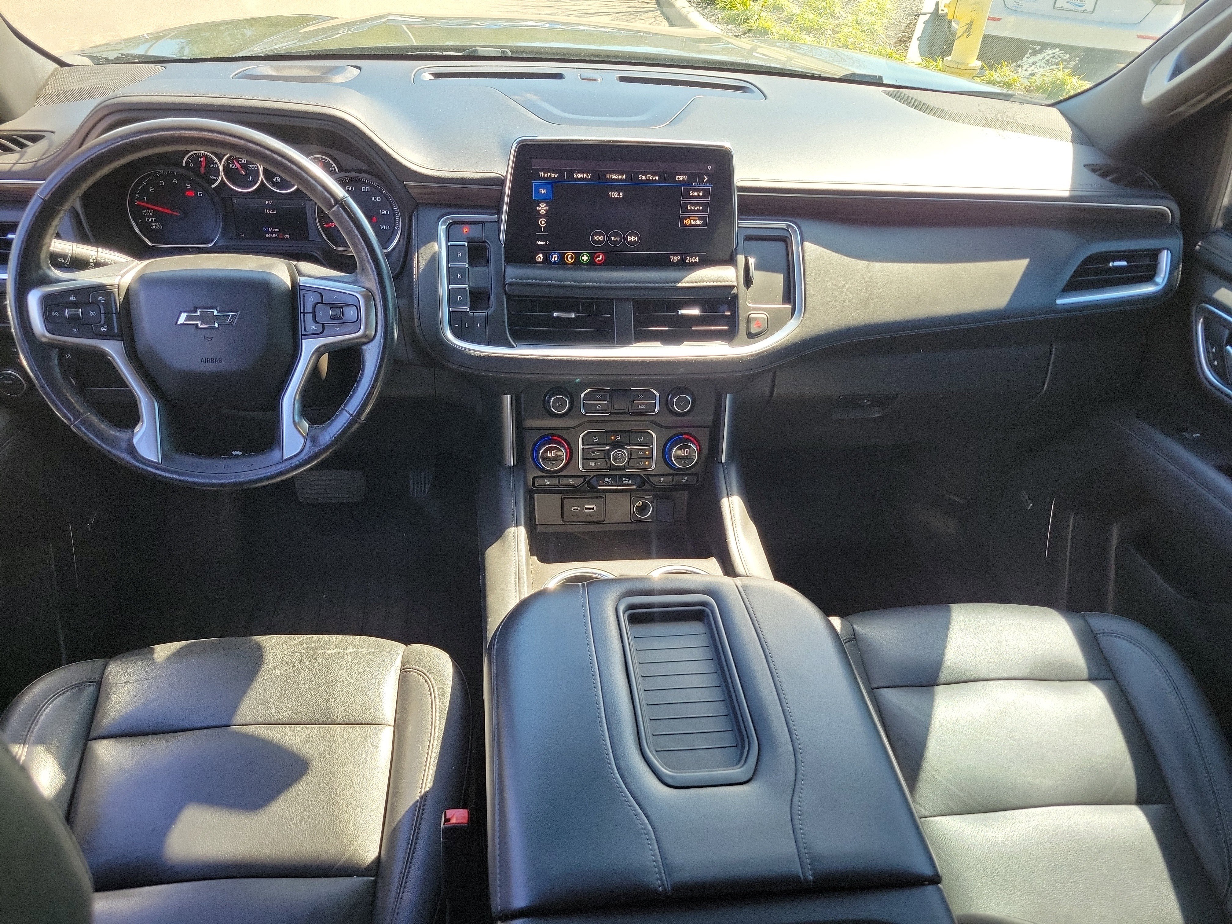 Used 2021 Chevrolet Suburban Z71 w/ Luxury Package image 15