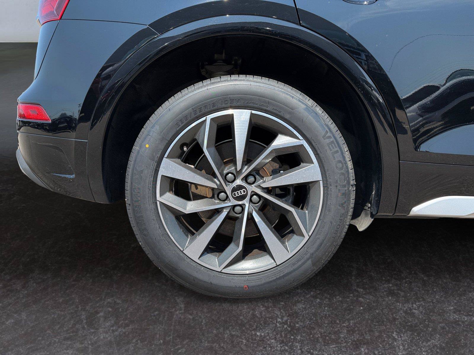 Used 2021 Audi Q5 2.0T Premium Plus AWD/4WD image 28