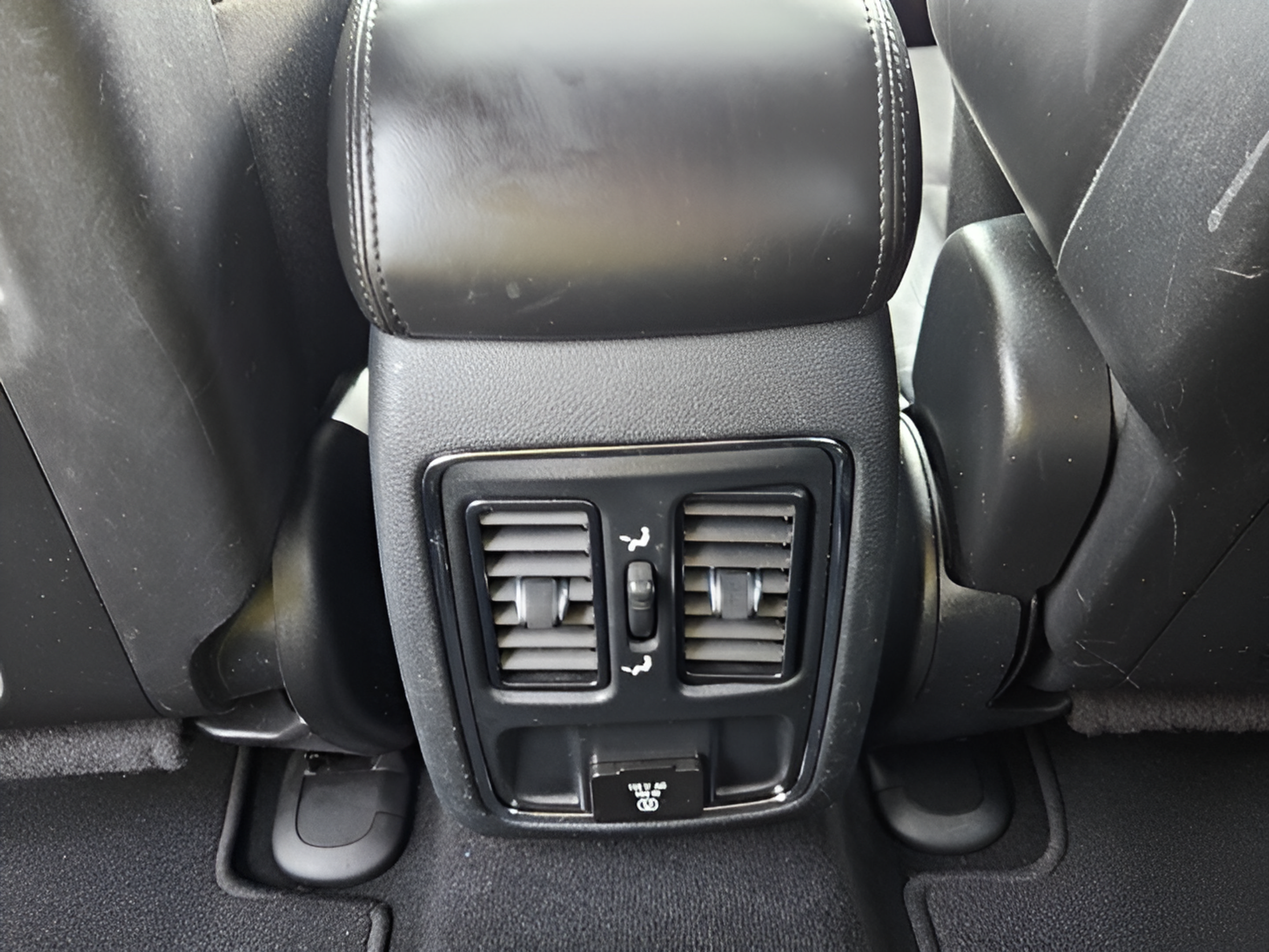 Used 2020 Jeep Grand Cherokee Altitude RWD image 10
