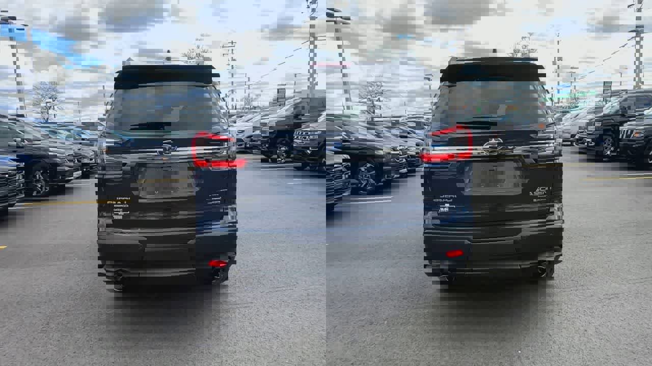 Certified 2024 Subaru Ascent Limited w/ Technology Package image 9