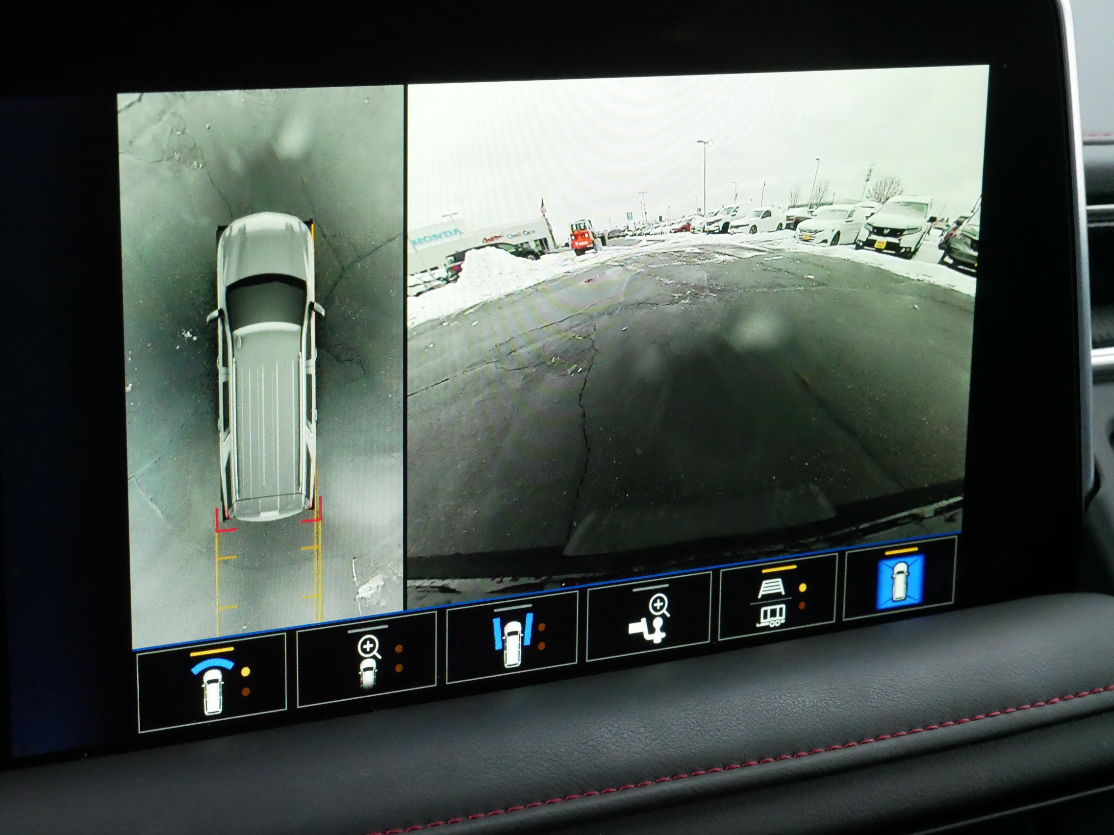 Used 2024 Chevrolet Tahoe RST w/ RST Performance Edition image 32