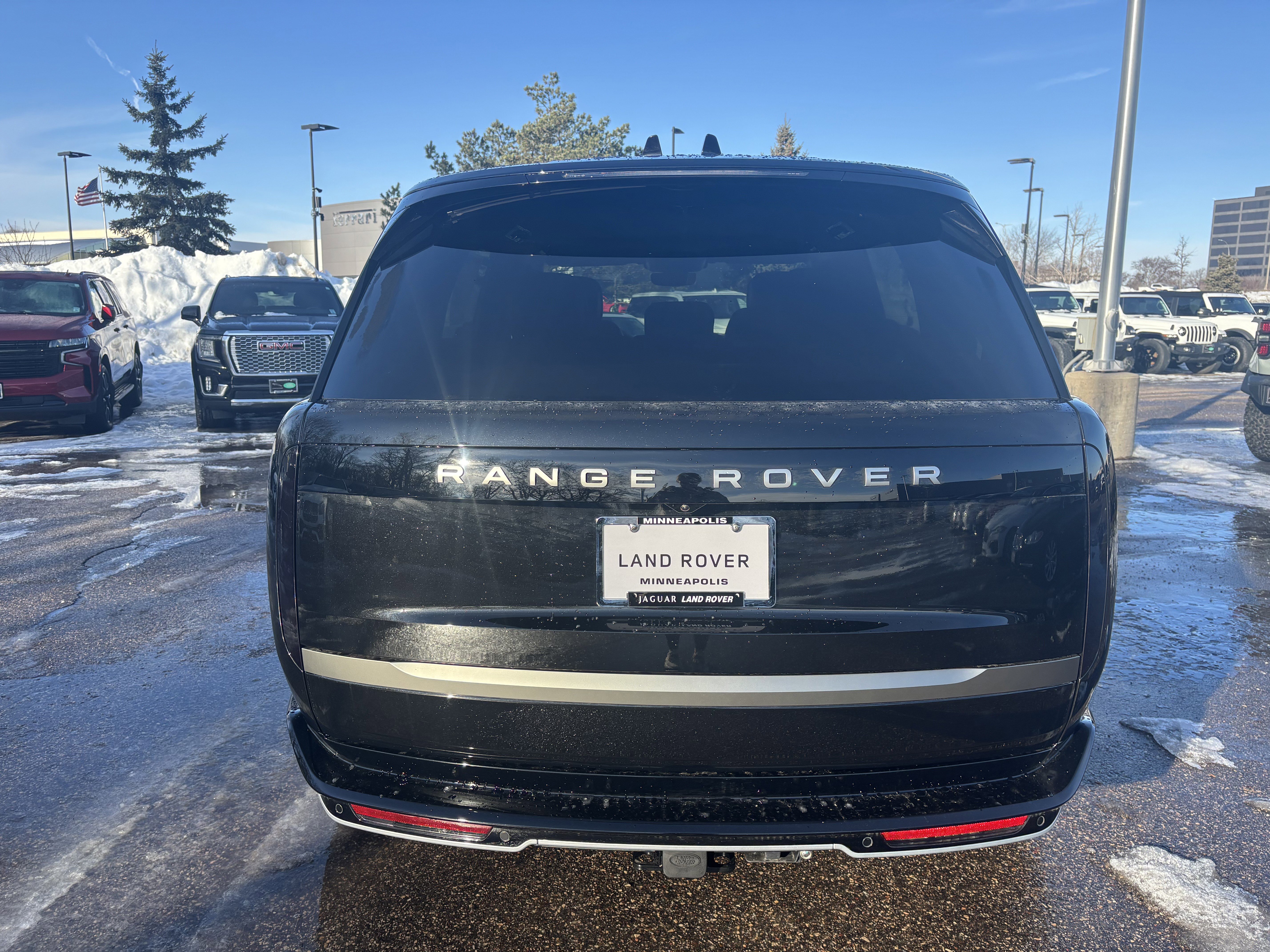 New 2026 Land Rover Range Rover Long Wheelbase SE image 7