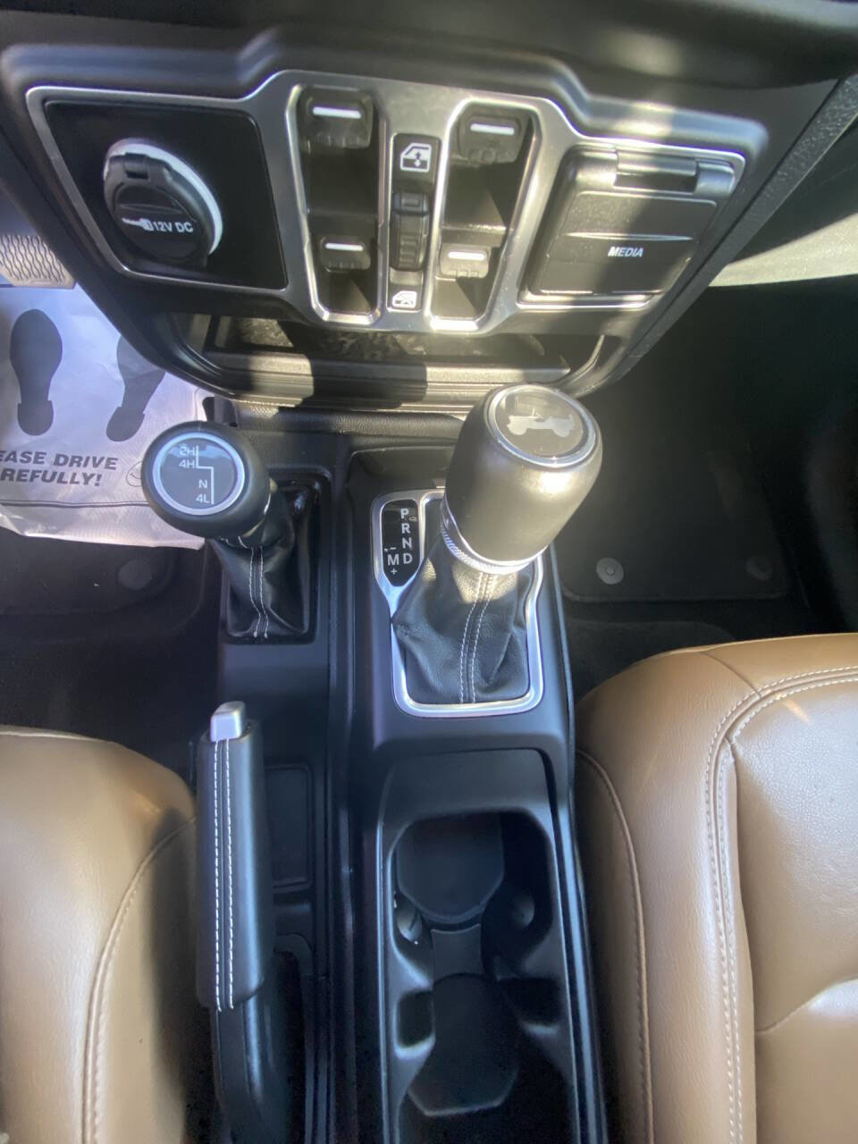 Used 2023 Jeep Wrangler Unlimited Sahara image 10