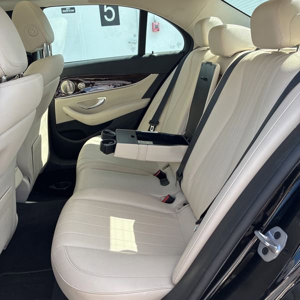 Used 2022 Mercedes-Benz E 350 Sedan image 6