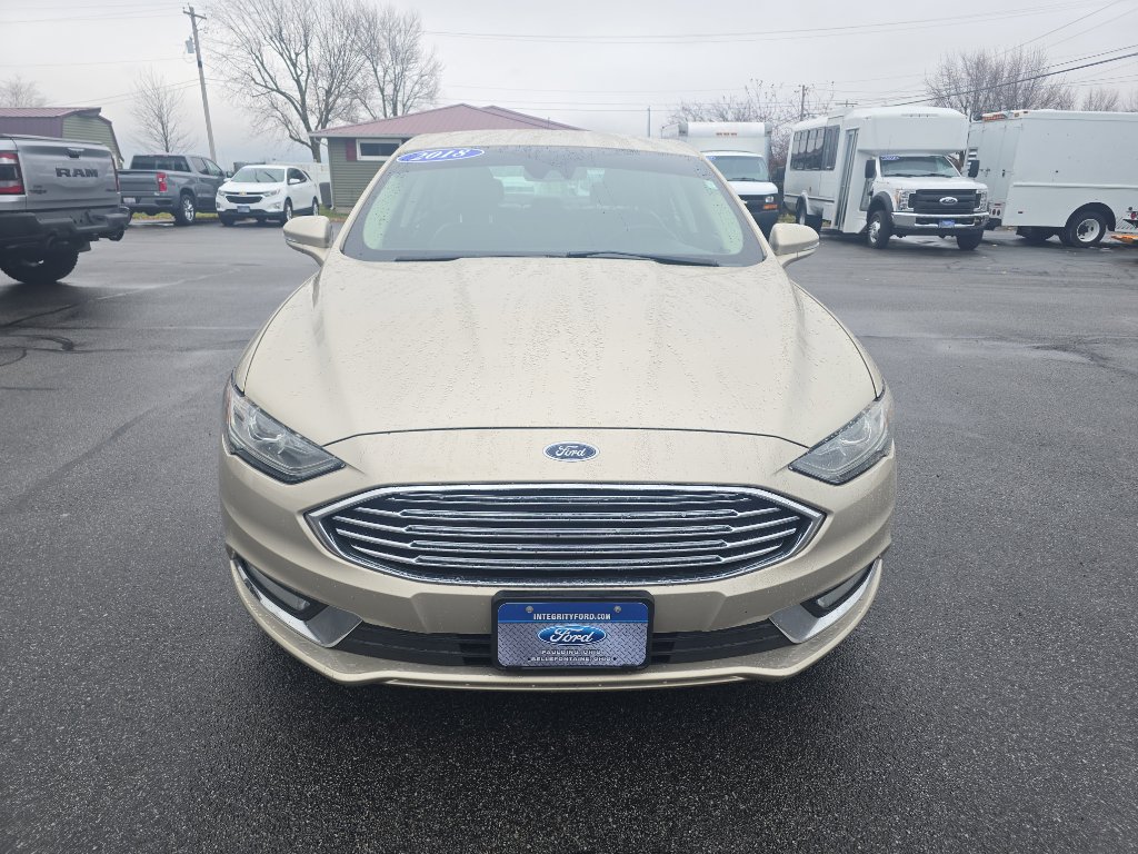 Used 2018 Ford Fusion SE image 3