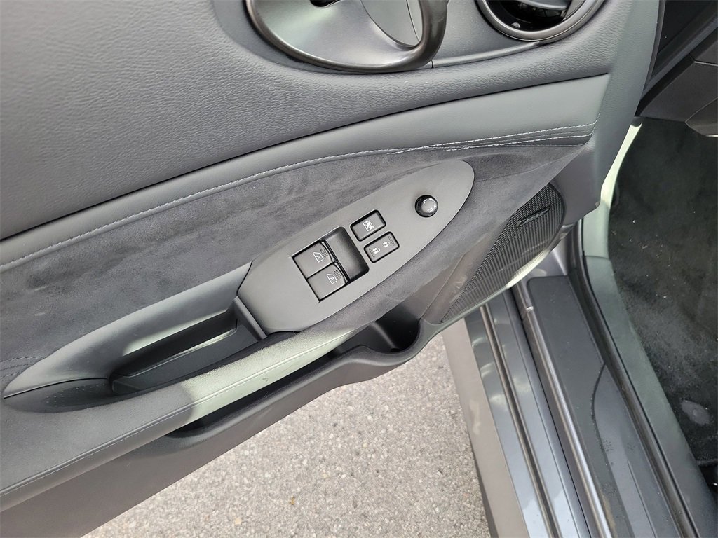 Certified 2024 Nissan Z Performance w/ Floor Mat Package image 11