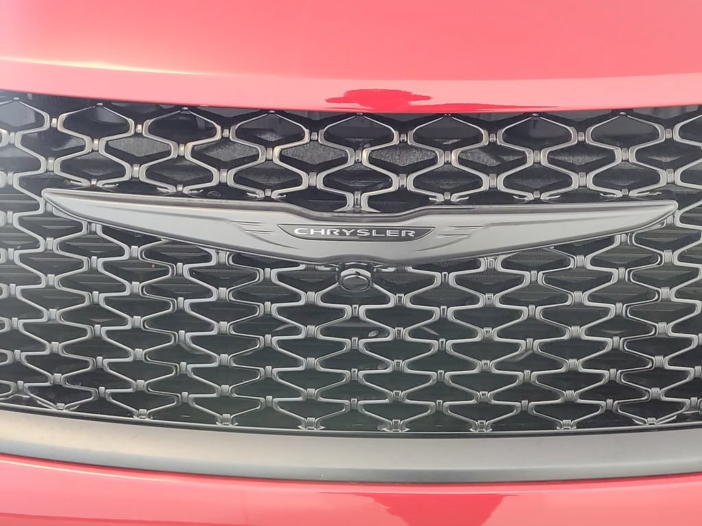 New 2026 Chrysler Pacifica Select FWD image 8