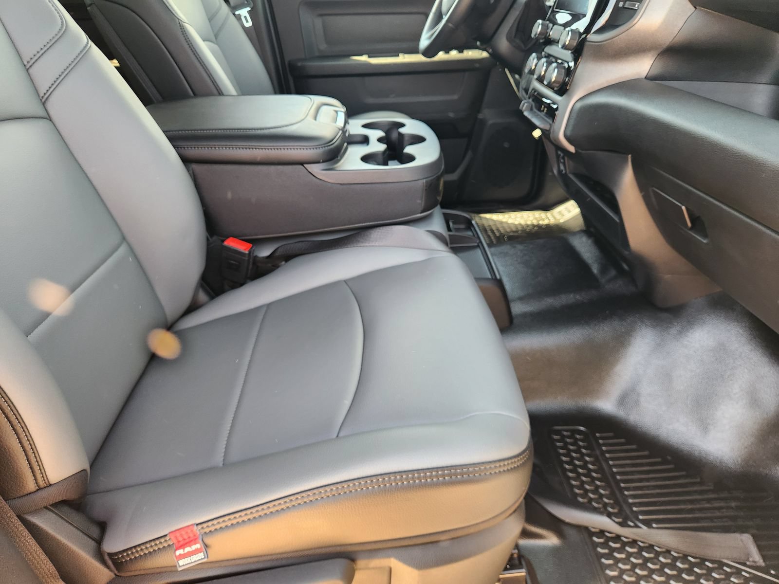 New 2026 RAM 2500 Tradesman AWD/4WD image 13
