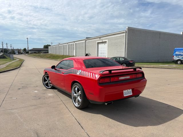 Used 2014 Dodge Challenger SXT RWD image 21
