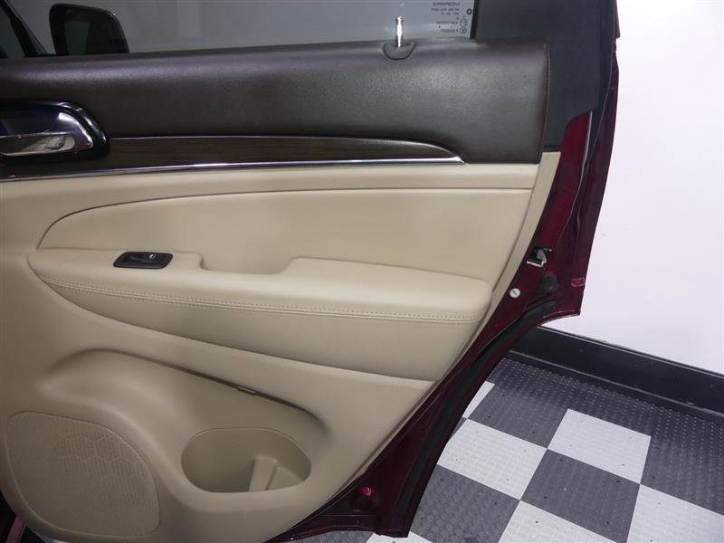 Used 2020 Jeep Grand Cherokee Overland image 27